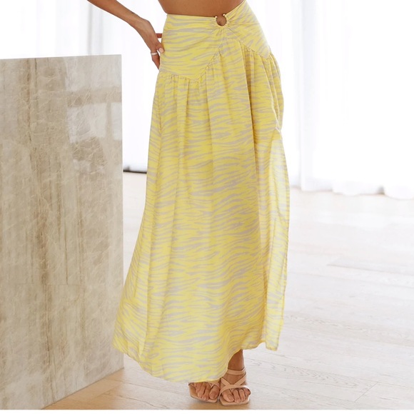 Yellow maxi skirt set - Picture 3 of 9